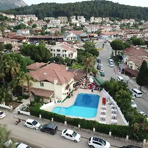 ünlü Hotel